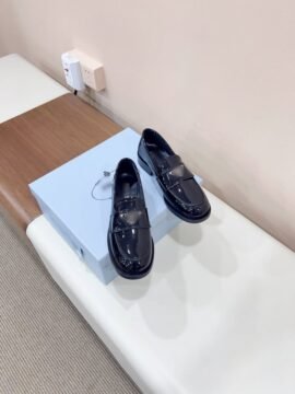 Fashionable and classic women's formal shoes