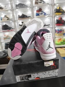 Jordan 4 Retro (Women's)
