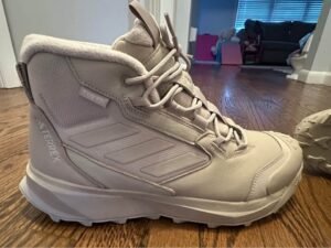 Men’s winter boots size 11 - Adidas Terrex Leather mid cut rain.RDY cold.RDY